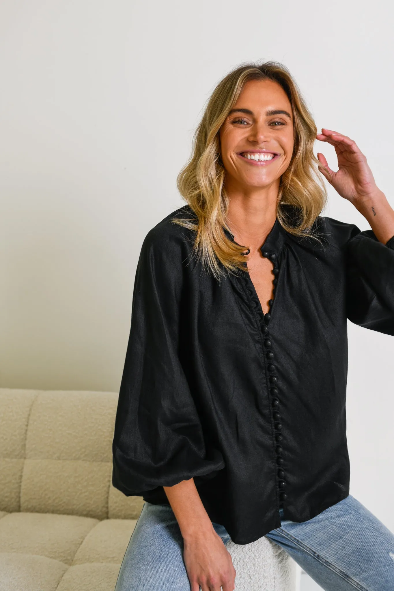 HANSEL BLOUSE- BLACK